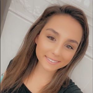 Meet your Posher, Vicky